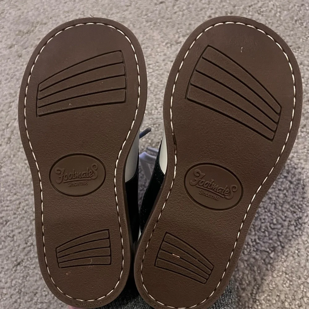 Footmates toddler Oxford shoes, white and navy, Size 7 - Picture 5 of 8